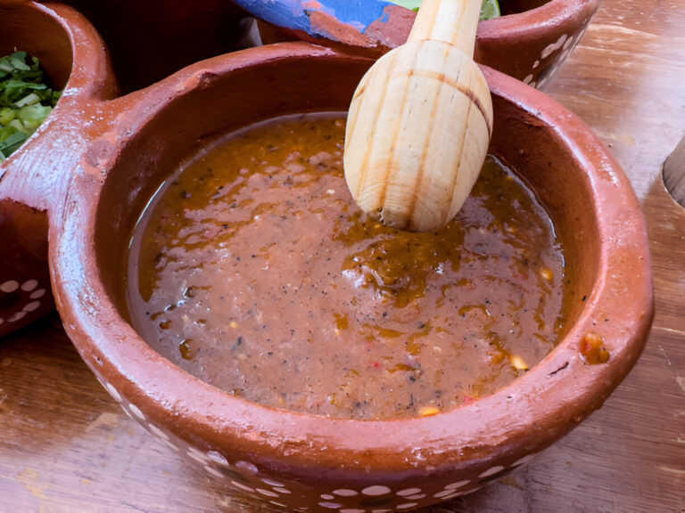 Breakfast Mugaa wa Rũge (Millet Porridge with Honey)