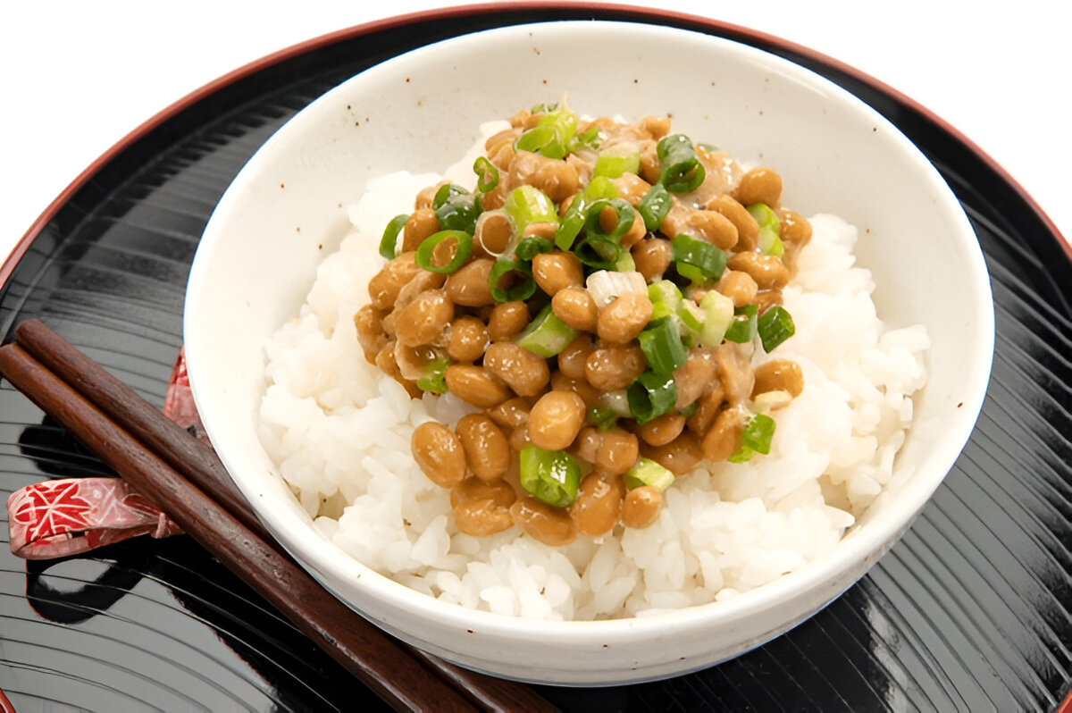 Breakfast Natto Gohan (納豆ご飯 – Fermented Soybeans Over Rice)
