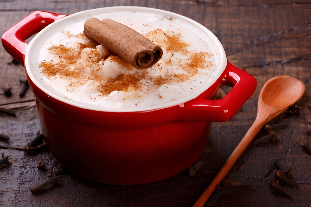 Breakfast: Rømmegrøt (Pronounced: /ˈrʊm.mə.ˌɡrøːt/) – Sour Cream Porridge